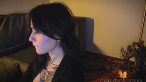 Snapshot of artgea chatting on 11-26-25, 12:22 Linda independent model artgeea online show from 11-26-25, 12:22