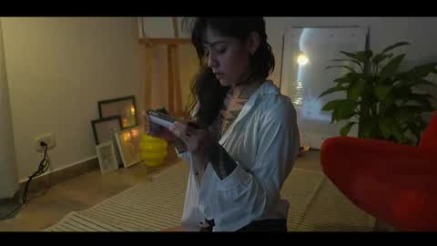 Linda  independent model artgeea online show from 04-29-26, 09:54