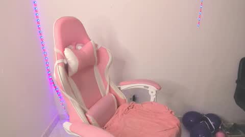 Val online show from 12-19-25, 03:24