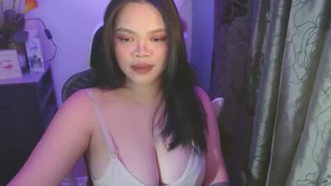 Snapshot of arthemist11 chatting on 01-08-25, 08:18 monica online show from 01-08-25, 08:18