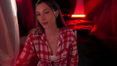 Snapshot of artmarlene chatting on 01-09-25, 12:46 Marlene online show from 01-09-25, 12:46