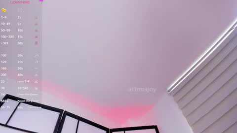 MIA OF artmiajoy online show from 04-16-26, 12:28