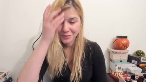 MIA online show from 02-08-25, 10:40