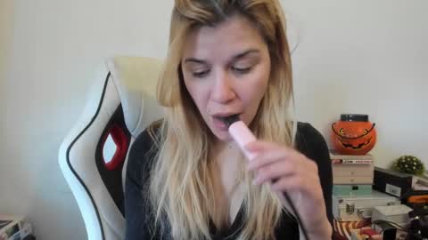 MIA online show from 02-09-25, 11:36