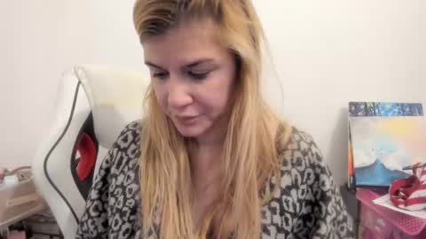 MIA online show from 11-25-25, 10:59