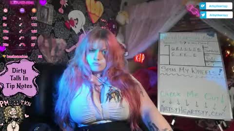 Snapshot of artsyheartsyy chatting on 11-15-25, 03:04 ArtsyHeartsyy online show from 11-15-25, 03:04