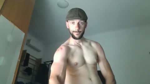 Snapshot of artur833 chatting on 04-17-26, 08:45 artur833 online show from 04-17-26, 08:45