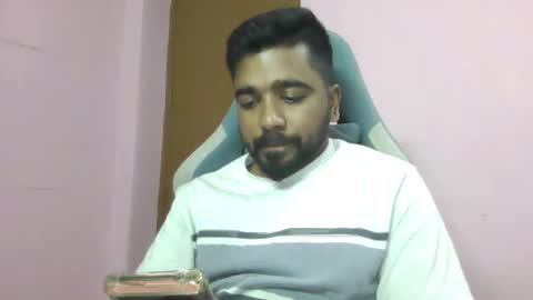 arunaru447 online show from 12-22-25, 05:26