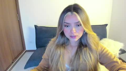 Snapshot of ary_cam230 chatting on 04-29-26, 10:05 Zahaara online show from 04-29-26, 10:05