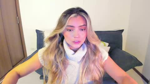 Snapshot of ary_cam230 chatting on 06-01-26, 09:38 Zahaara online show from 06-01-26, 09:38