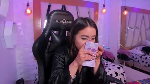 Ary Cooper online show from 10-29-25, 02:19