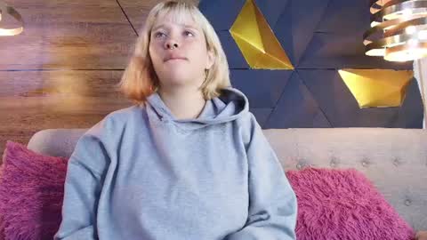 sofia online show from 06-10-26, 10:58