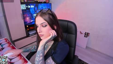 Snapshot of arya_deepthroat_queen chatting on 09-14-25, 08:41 Arya Fn Talented Arya online show from 09-14-25, 08:41