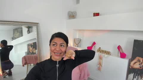 Arya online show from 10-28-25, 05:37