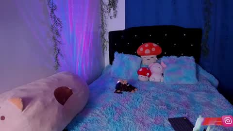 Snapshot of arya_line chatting on 01-30-25, 11:45 Arys online show from 01-30-25, 11:45