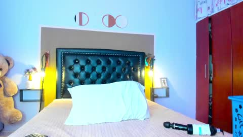 Snapshot of arya_tsuki chatting on 01-19-25, 08:30 ary online show from 01-19-25, 08:30