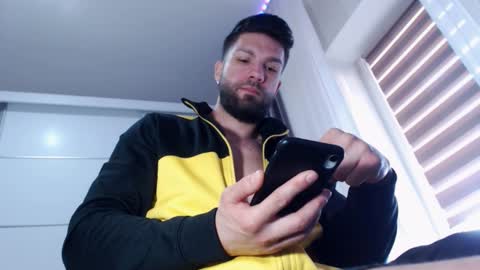 Snapshot of aryanaian1 chatting on 01-23-25, 10:22 AryanAian1 online show from 01-23-25, 10:22