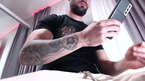 Snapshot of aryanaian1 chatting on 04-18-26, 01:59 AryanAian1 online show from 04-18-26, 01:59