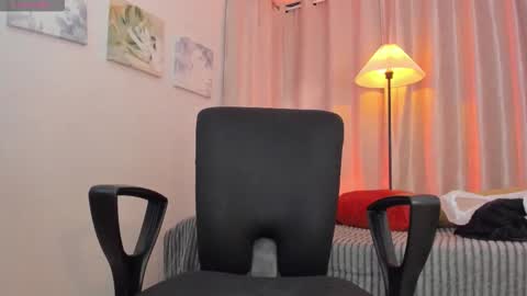 Snapshot of arzt_andy chatting on 03-08-26, 09:29 andy online show from 03-08-26, 09:29