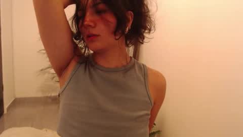 Snapshot of asaray_t chatting on 02-24-26, 01:25 Saray online show from 02-24-26, 01:25