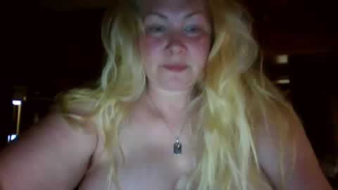ash0ley online show from 05-27-26, 01:41