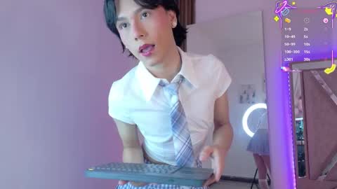 Ash Femboy online show from 10-29-25, 09:38