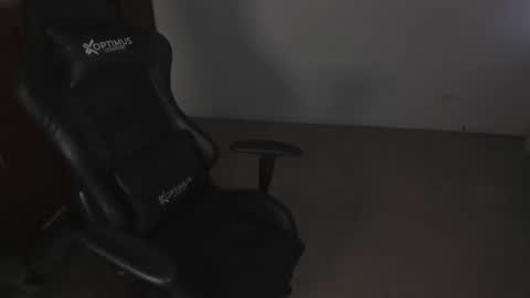 Snapshot of ash_smith1 chatting on 12-12-24, 10:31 ash_smith1 online show from 12-12-24, 10:31