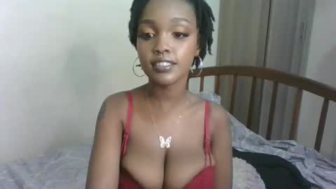 Snapshot of ashanti_reign chatting on 09-28-25, 04:12 ashanti_reign online show from 09-28-25, 04:12