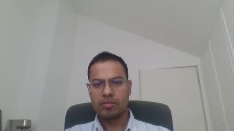 Snapshot of asharma1984xyz chatting on 04-28-26, 09:14 asharma1984xyz online show from 04-28-26, 09:14