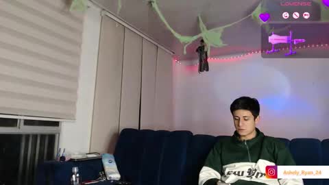 Ashley And Ryan  online show from 10-09-25, 11:36