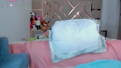Snapshot of ashelydainii chatting on 07-23-26, 01:58 Dainii INSTAGRAM MANELLYANGEL online show from 07-23-26, 01:58