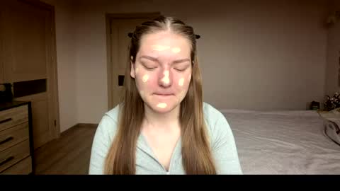 Snapshot of ashelymelaro chatting on 05-10-26, 09:36 Mila online show from 05-10-26, 09:36