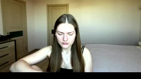 Snapshot of ashelymelaro chatting on 05-11-26, 09:59 Mila online show from 05-11-26, 09:59
