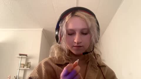 Snapshot of ashelyparcell chatting on 12-05-25, 07:39 July online show from 12-05-25, 07:39