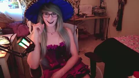 Ashley Scarlett online show from 10-21-25, 07:36