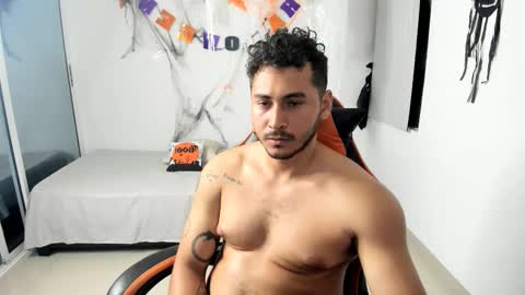 ashlan_king online show from 10-31-25, 03:07