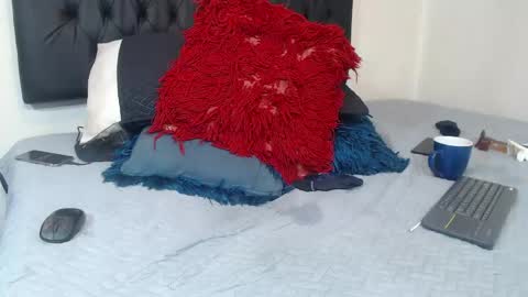 ashleey_thompson online show from 04-16-26, 10:45