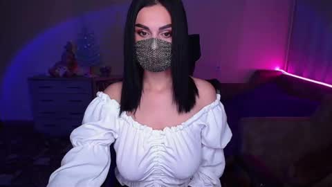   Yasmina   online show from 01-21-25, 03:15