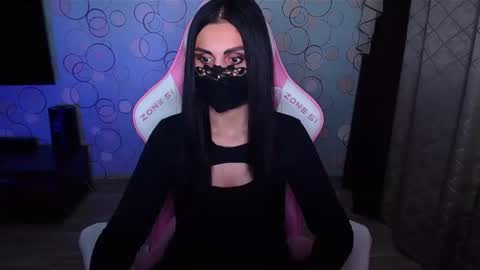   Yasmina   online show from 11-25-25, 07:52