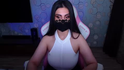   Yasmina   online show from 06-05-26, 07:36