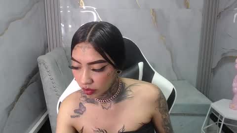 Snapshot of ashley_blum_v chatting on 10-12-25, 12:59 ashley_blum_v online show from 10-12-25, 12:59