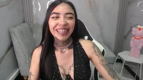 Snapshot of ashley_blum_v chatting on 10-22-25, 08:08 ashley_blum_v online show from 10-22-25, 08:08