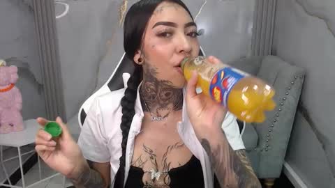 Snapshot of ashley_blum_v chatting on 11-06-25, 08:10 ashley_blum_v online show from 11-06-25, 08:10