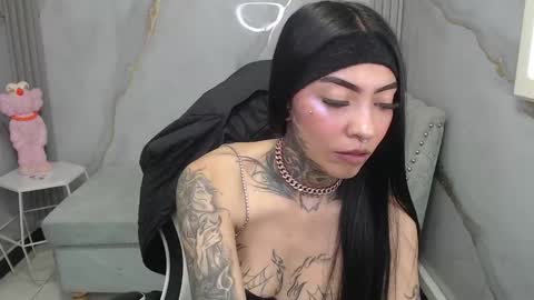 Snapshot of ashley_blum_v chatting on 12-17-25, 08:15 ashley_blum_v online show from 12-17-25, 08:15