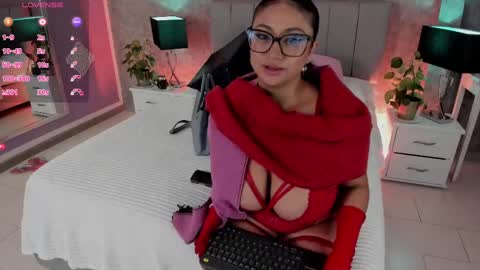 Snapshot of ashley_bruche chatting on 02-19-25, 12:00 Ashleyy online show from 02-19-25, 12:00