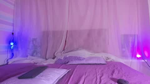 Snapshot of ashley_fresita chatting on 01-14-25, 02:29 ASHLEY online show from 01-14-25, 02:29