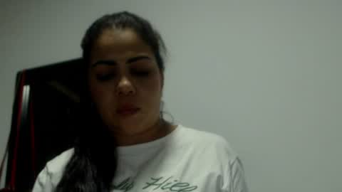 Snapshot of ashley_love12 chatting on 08-02-26, 03:27 ashley online show from 08-02-26, 03:27