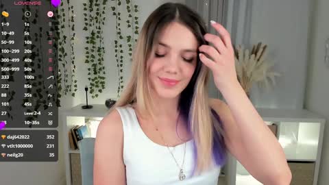 Ashley next stream on Sunday online show from 01-19-25, 03:08