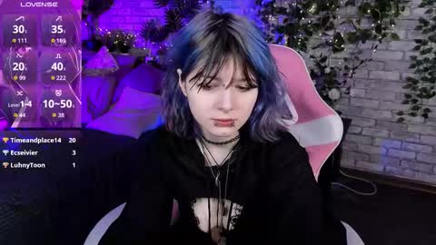 Snapshot of ashley_veil chatting on 03-03-26, 08:48 Ashley online show from 03-03-26, 08:48