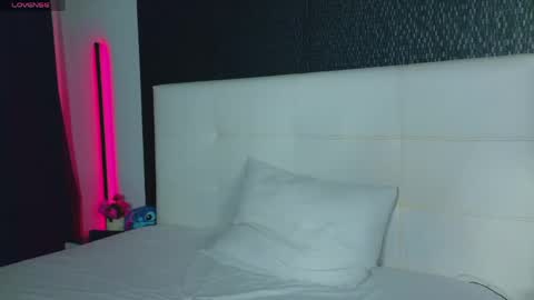 Snapshot of ashleyetthen chatting on 05-18-26, 05:08 AshleyEtthen online show from 05-18-26, 05:08